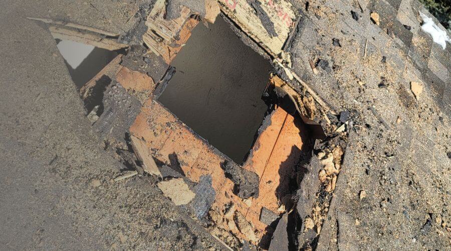 Why choose water damage restoration service for burst pipe water damage in Fort Myers